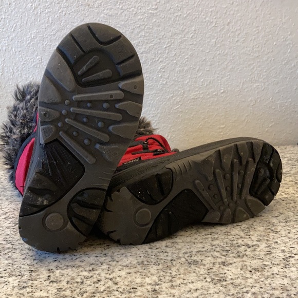 Kamik kids winter snow boots. Waterproof and insulated - Picture 6 of 7